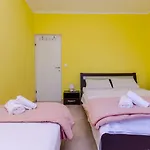 Lorena Apartman
