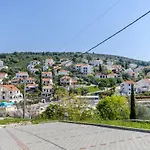 Lorena Apartman