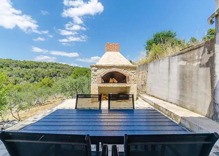 Apartment Lorena Okrug Gornji